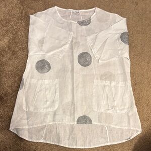 Pure Venice 100% Linen Lightweight White Top with Gray Dot Print NWOT